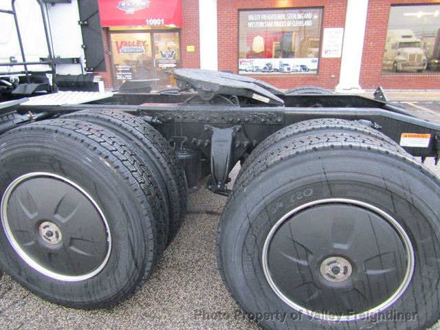 2023 Freightliner Cascadia 126  - 22963396 - 10