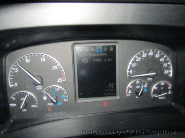 2023 Freightliner Cascadia 126  - 22963396 - 13