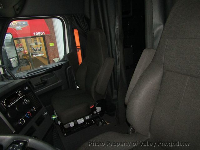 2023 Freightliner Cascadia 126  - 22963396 - 14