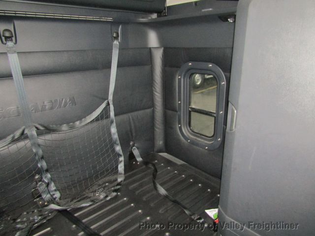 2023 Freightliner Cascadia 126  - 22963396 - 17