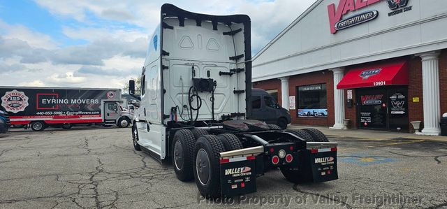 2023 Freightliner Cascadia 126  - 23026467 - 10
