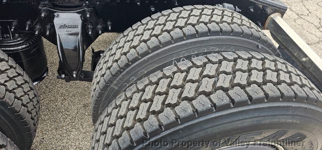 2023 Freightliner Cascadia 126  - 23026467 - 11