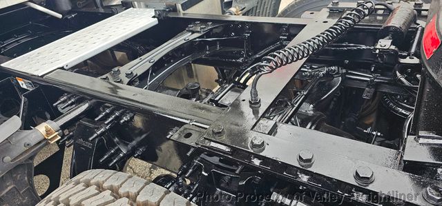 2023 Freightliner Cascadia 126  - 23026467 - 12