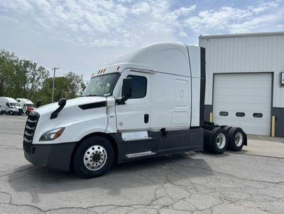 2023 Freightliner PT126SLP