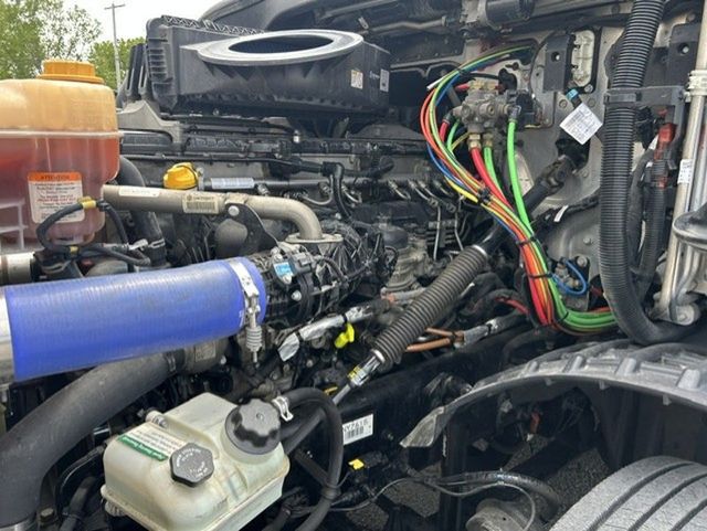 2023 Freightliner PT126SLP 2023 CASCADIA SLEEPER PT 126 - 23026847 - 17