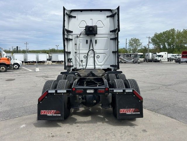 2023 Freightliner PT126SLP 2023 CASCADIA SLEEPER PT 126 - 23026847 - 5