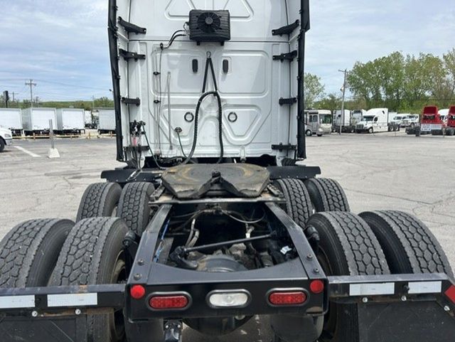 2023 Freightliner PT126SLP 2023 CASCADIA SLEEPER PT 126 - 23026847 - 6