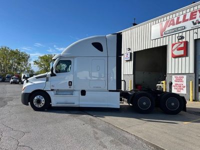 2023 Freightliner PT126SLP