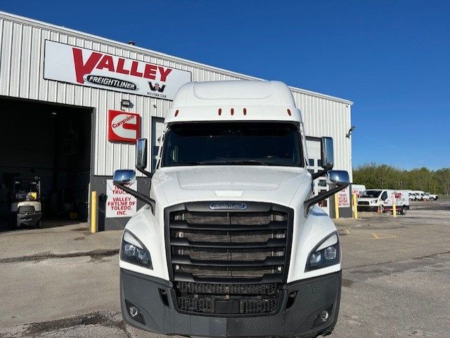 2023 Freightliner PT126SLP 2023 FREIGHTLINER CASCADIA SLEEPER - 23023543 - 3