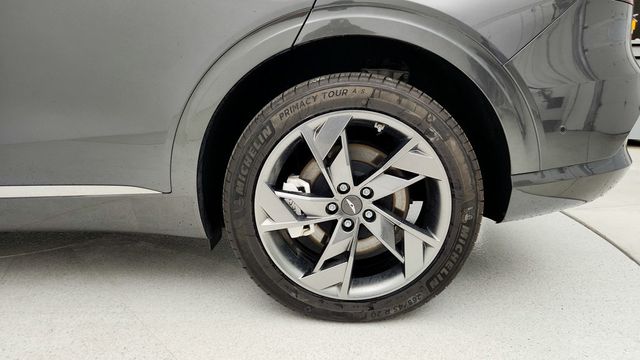 2023 Genesis Electrified GV70 Advanced AWD with Prestige Package - 22941411 - 8
