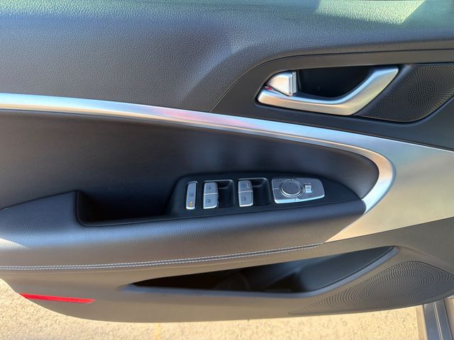 2023 Genesis G70 2.0T - 22988070 - 4