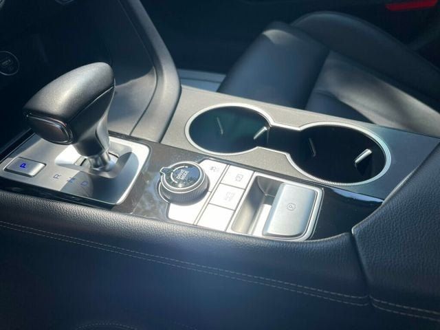 2023 Genesis G70 2.0T - 22852233 - 13