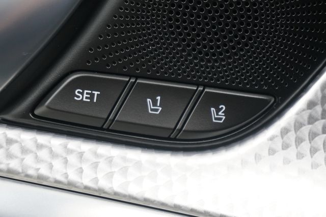 2023 Genesis G70 2.0T AWD - 23016778 - 15