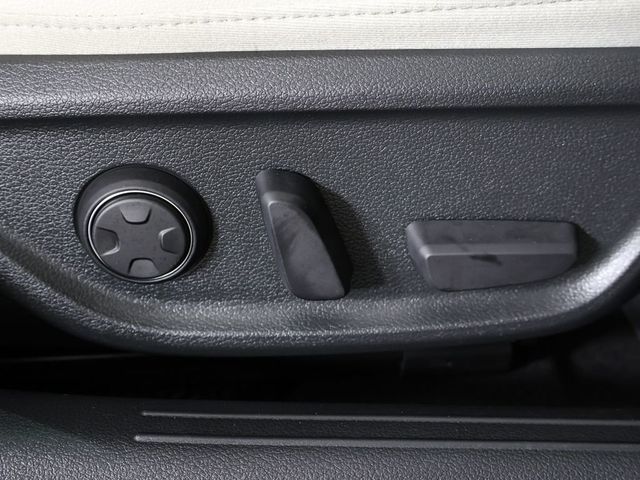 2023 Genesis G70 2.0T AWD - 23004108 - 36