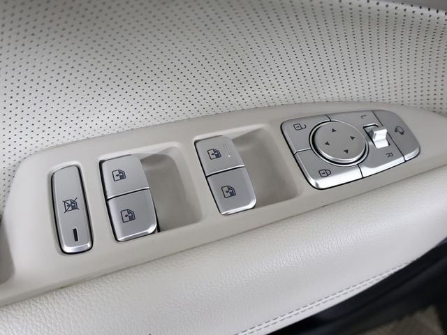 2023 Genesis G70 2.0T AWD - 23004108 - 41