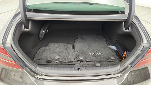 2023 Genesis G70 2.0T AWD - 23067924 - 21