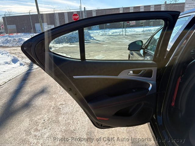 2023 Genesis G70 2.0T AWD,SPORT PRESTIGE PACKAGE,WIDE SUNROOF - 22978864 - 25