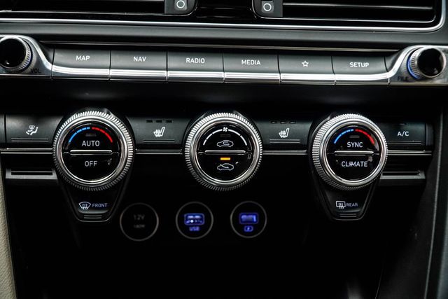 2023 Genesis G70 2.0T RWD - 23066611 - 21