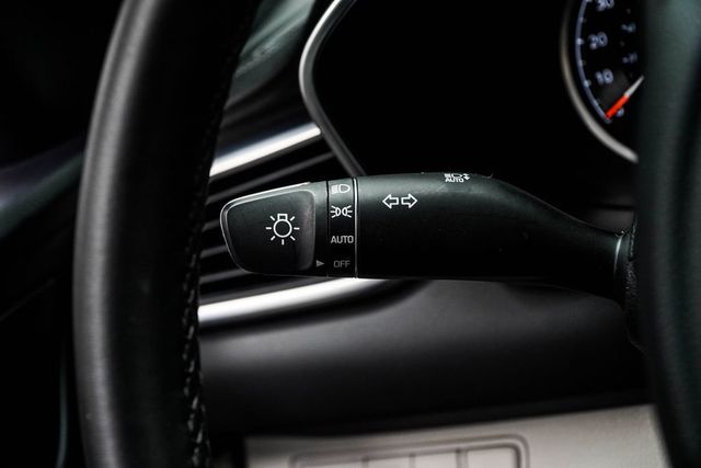 2023 Genesis G70 2.0T RWD - 23066611 - 31