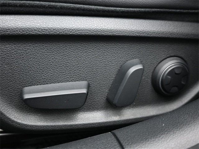 2023 Genesis G70 2.0T RWD - 22928371 - 13