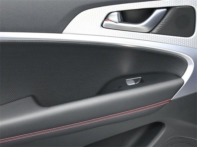 2023 Genesis G70 2.0T RWD - 22928371 - 16