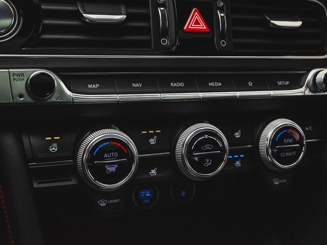 2023 Genesis G70 2.0T Sport Prestige - 23029068 - 24