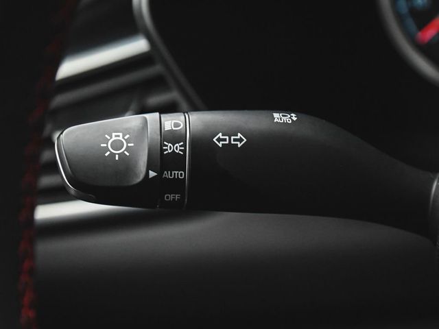 2023 Genesis G70 2.0T Sport Prestige - 23029068 - 25