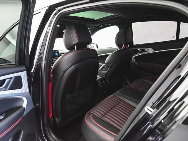 2023 Genesis G70 2.0T Sport Prestige - 23029068 - 33