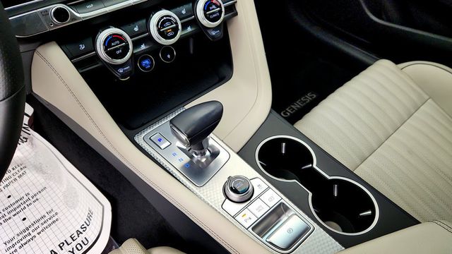 2023 Genesis G70 2.0T w/ Sport Prestige Package, Lexicon Audio & Ventilated Seats - 23094145 - 16