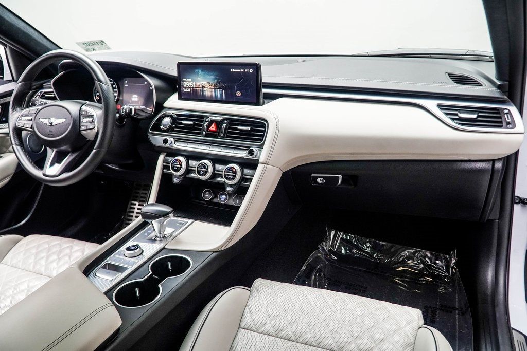 2023 Genesis G70 3.3T photo 15