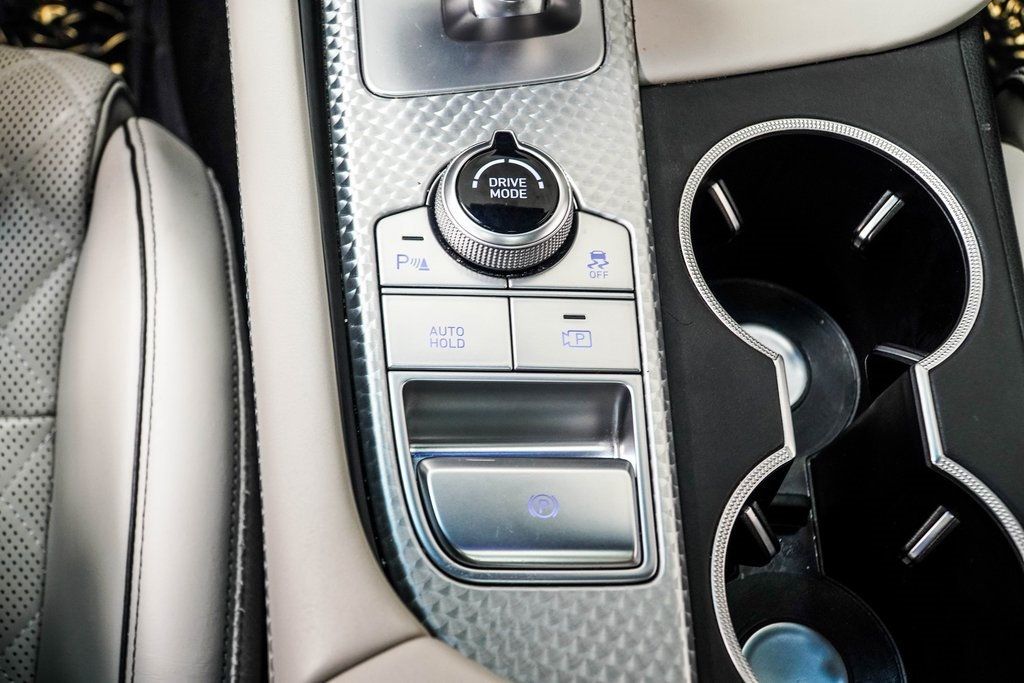 2023 Genesis G70 3.3T photo 17