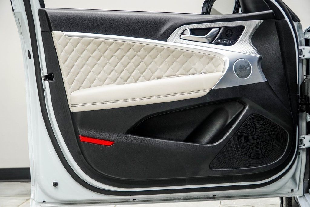 2023 Genesis G70 3.3T photo 31