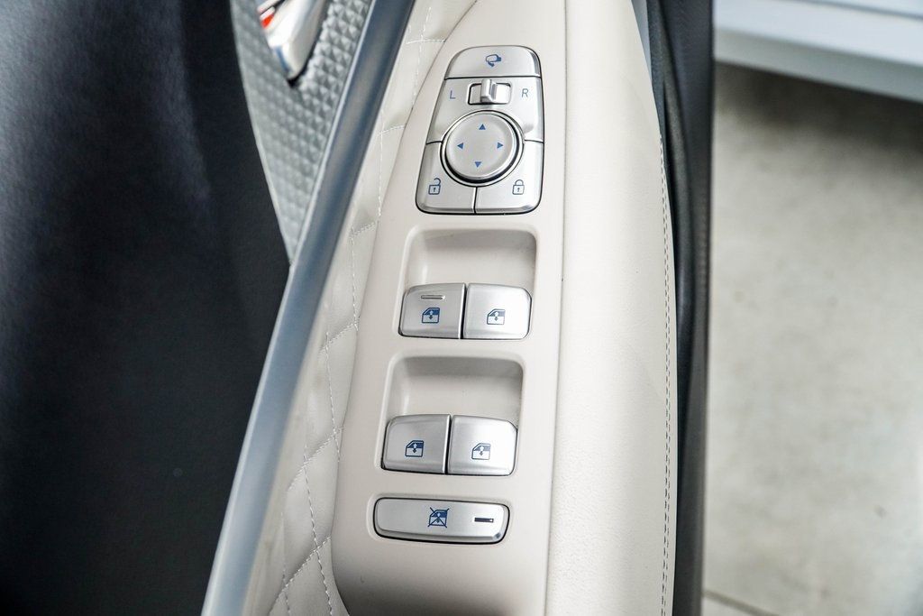 2023 Genesis G70 3.3T photo 33