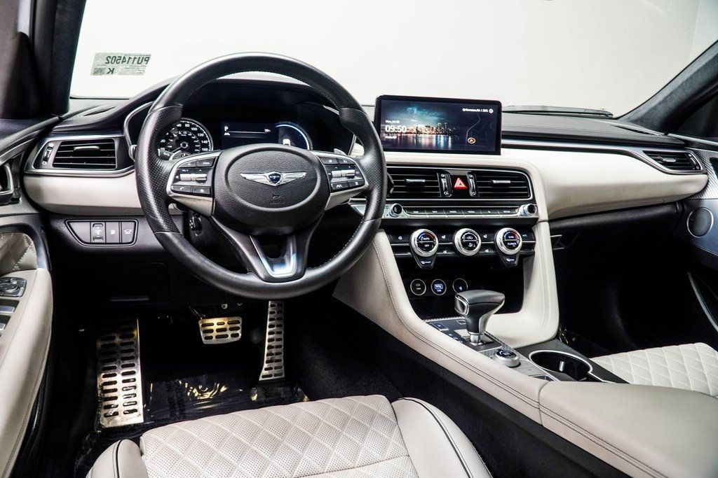 2023 Genesis G70 3.3T photo 4