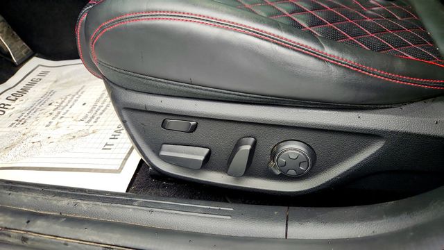 2023 Genesis G70 3.3T AWD with Sport Prestige & Sport Advanced Packages - 23016933 - 11