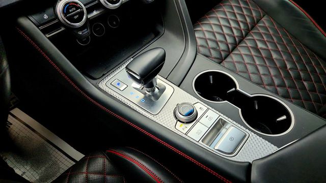 2023 Genesis G70 3.3T AWD with Sport Prestige & Sport Advanced Packages - 23016933 - 16