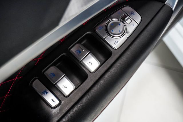2023 Genesis G70 3.3T RWD - 23066639 - 24