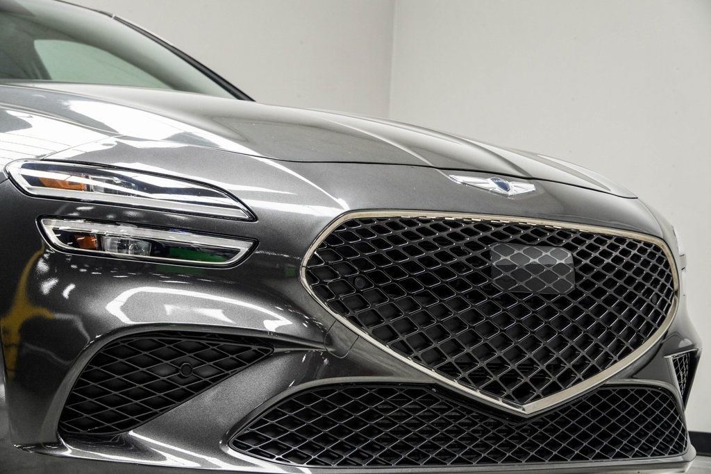 2023 Genesis G70 3.3T photo 2