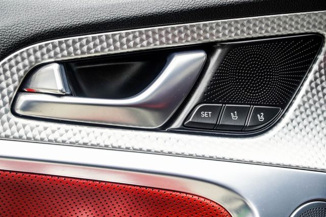 2023 Genesis G70 3.3T RWD - 22951982 - 30