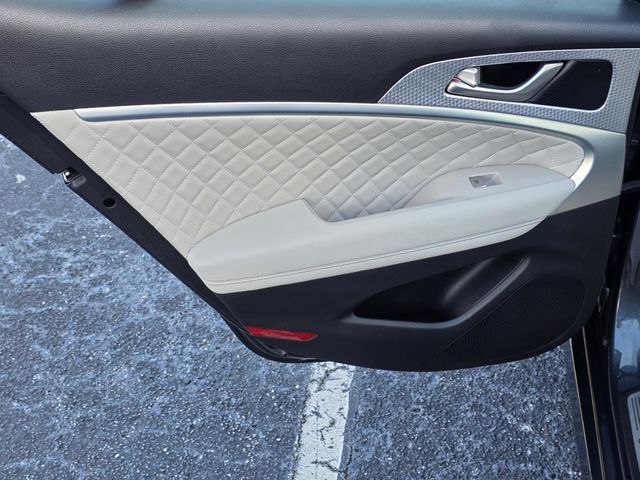 2023 Genesis G70 3.3t Sport Prestige - 22947255 - 38