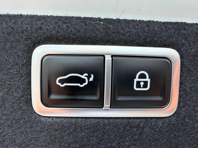 2023 Genesis G70 **G70 3.3T SPORT PRESTIGE**SPORT ADVANCED**MSRP $55940** - 23019333 - 29