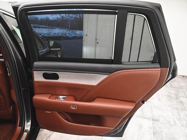 2023 Genesis G90 3.5T - 22978591 - 16