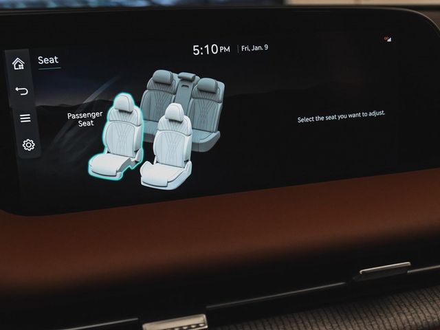 2023 Genesis G90 3.5T - 22978591 - 28