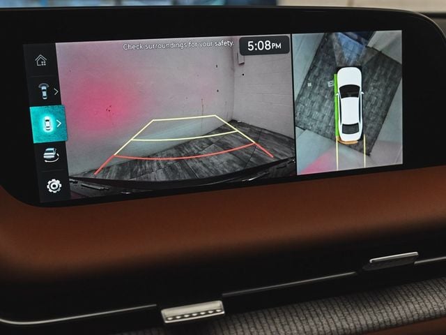 2023 Genesis G90 3.5T - 22978591 - 29