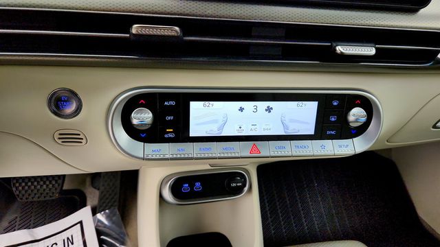 2023 Genesis GV60 Advanced AWD - 23069337 - 17