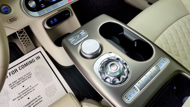 2023 Genesis GV60 Performance AWD - 23089838 - 16