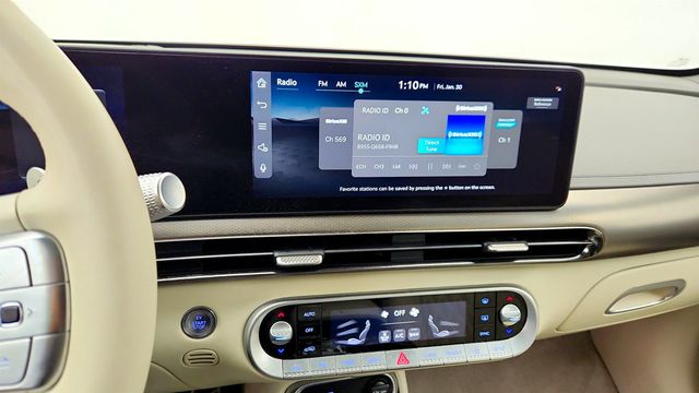 2023 Genesis GV60 Performance AWD (429 hp) - 22978795 - 14