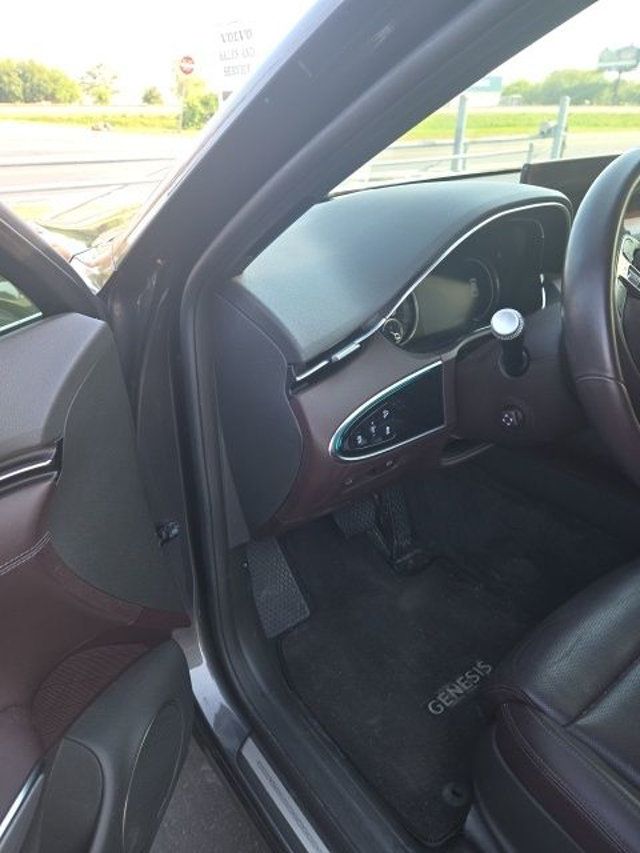 2023 Genesis GV70 2.5T AWD - 23018825 - 12