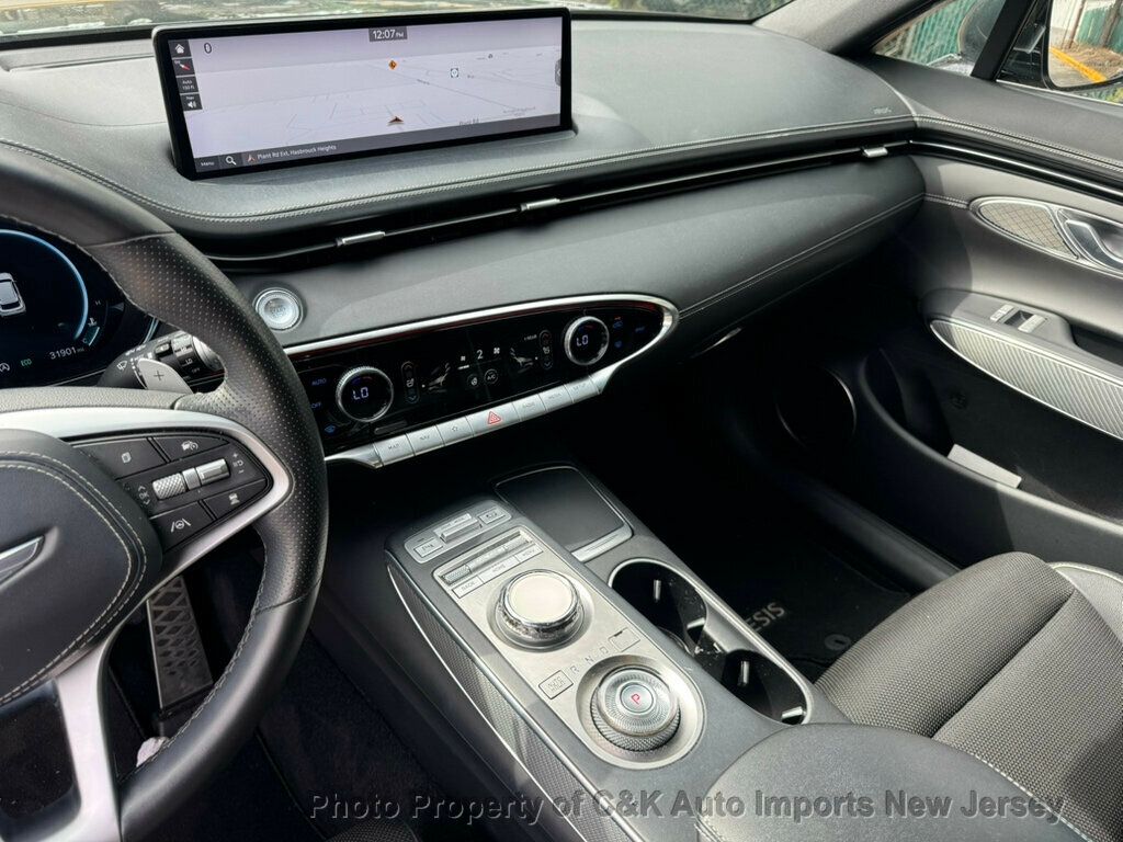 2023 Genesis GV70 2.5T Select Advanced Sport Prestige photo 17