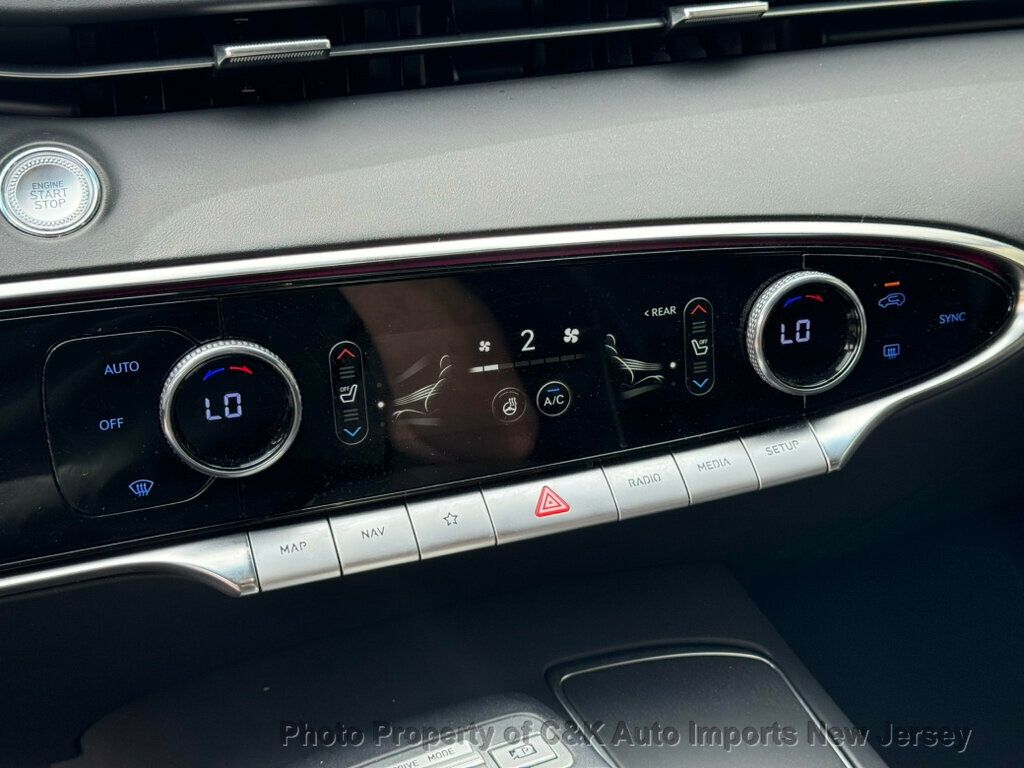 2023 Genesis GV70 2.5T Select Advanced Sport Prestige photo 19
